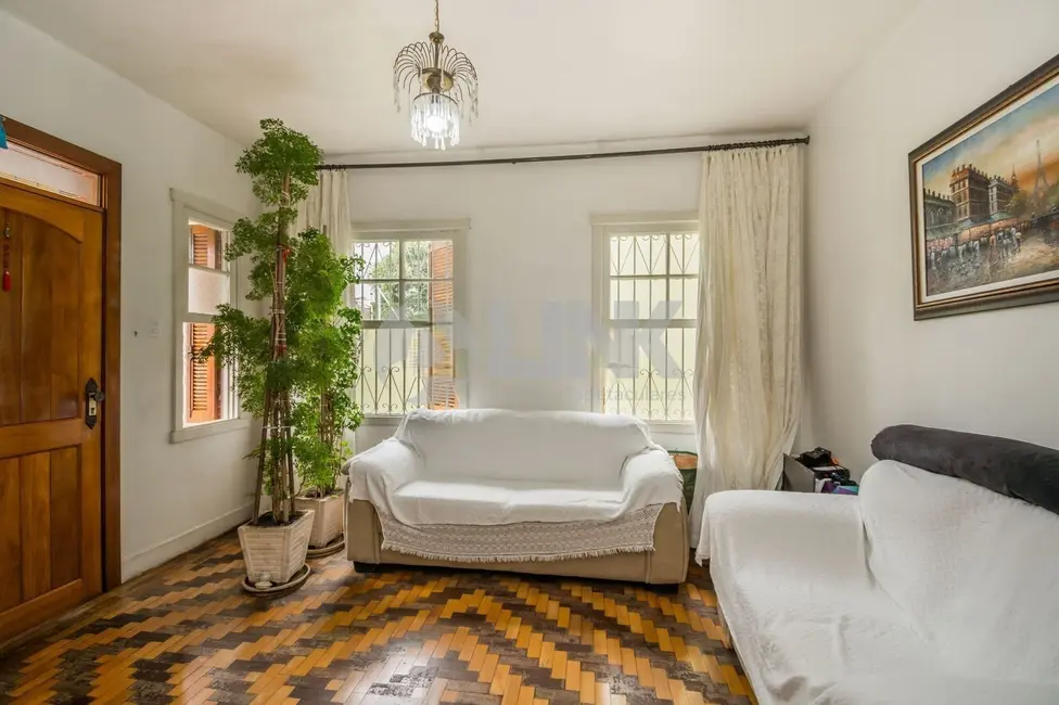 Casa com 3 quartos à venda, 360m2 em Santana, Porto Alegre - RS - imagem 1 Foto 1 de Casa com 3 quartos à venda, 360m2 em Santana, Porto Alegre - RS