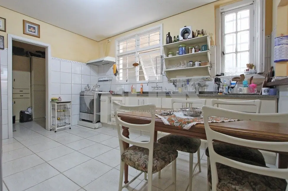 Casa com 3 quartos à venda, 370m2 em Floresta, Porto Alegre - RS - imagem 7 Foto 7 de Casa com 3 quartos à venda, 370m2 em Floresta, Porto Alegre - RS