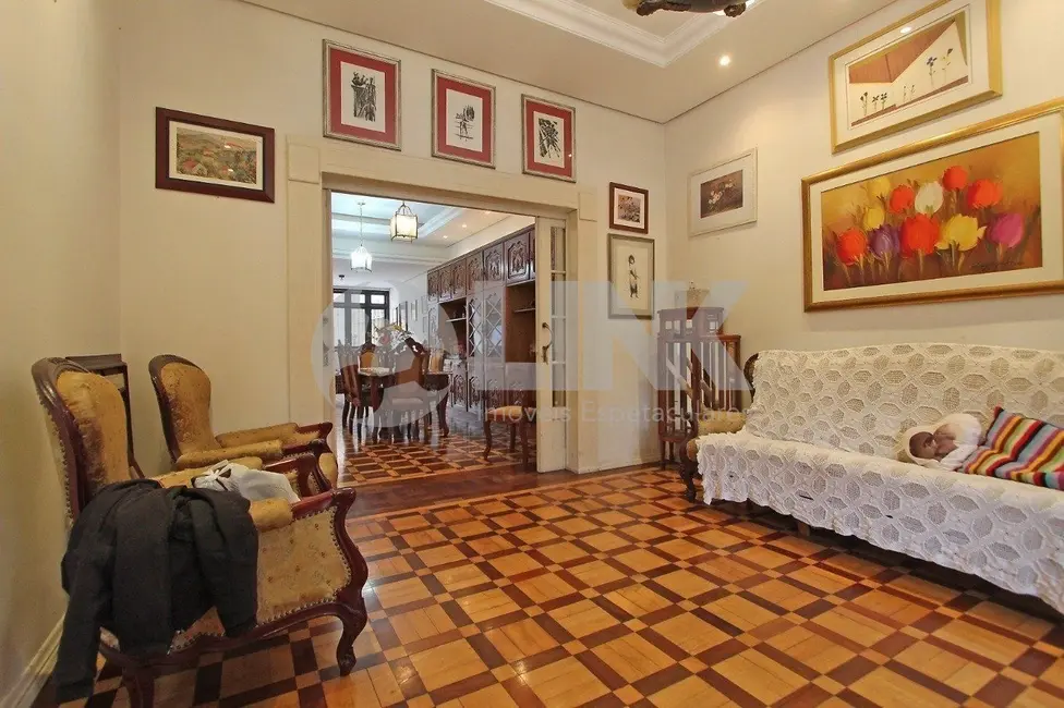 Casa com 3 quartos à venda, 370m2 em Floresta, Porto Alegre - RS - imagem 4 Foto 4 de Casa com 3 quartos à venda, 370m2 em Floresta, Porto Alegre - RS