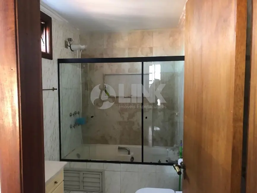 Casa com 5 quartos à venda, 203m2 em Sarandi, Porto Alegre - RS - imagem 9 Foto 9 de Casa com 5 quartos à venda, 203m2 em Sarandi, Porto Alegre - RS