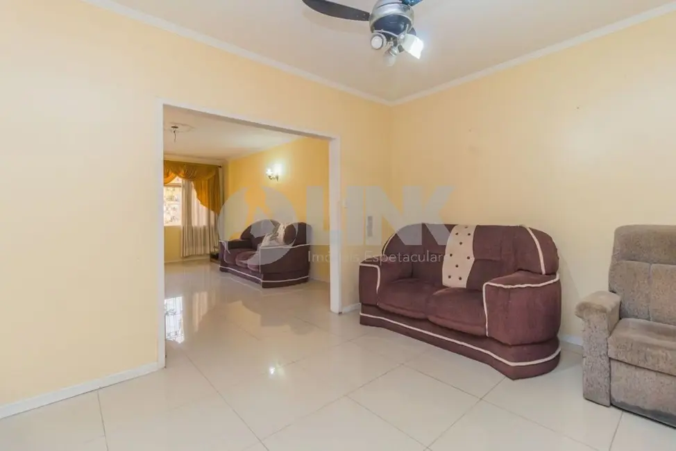 Casa com 3 quartos à venda, 180m2 em Sarandi, Porto Alegre - RS - imagem 6 Foto 6 de Casa com 3 quartos à venda, 180m2 em Sarandi, Porto Alegre - RS