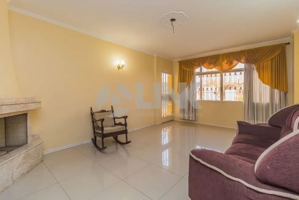 Foto 1 de Casa com 3 quartos à venda, 180m2 em Sarandi, Porto Alegre - RS