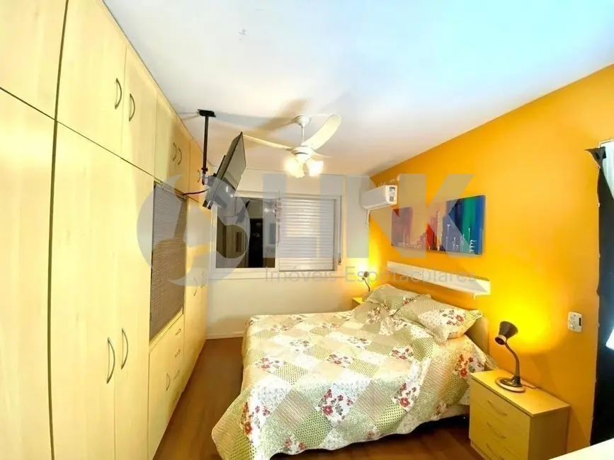 Apartamento com 3 quartos à venda, 106m2 em Rio Branco, Porto Alegre - RS - imagem 9 Foto 9 de Apartamento com 3 quartos à venda, 106m2 em Rio Branco, Porto Alegre - RS