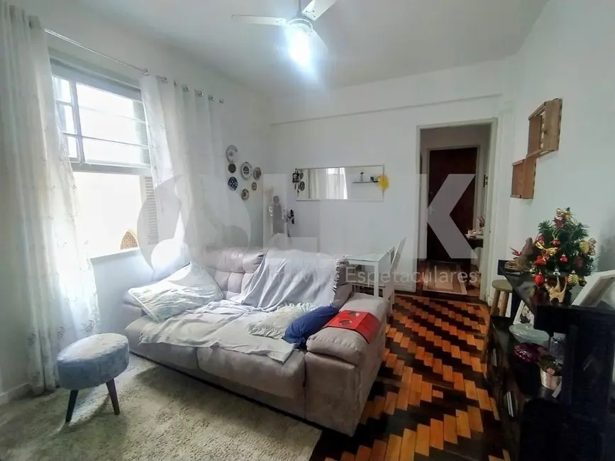 Apartamento com 3 quartos à venda, 70m2 em Centro Histórico, Porto Alegre - RS - imagem 1 Foto 1 de Apartamento com 3 quartos à venda, 70m2 em Centro Histórico, Porto Alegre - RS