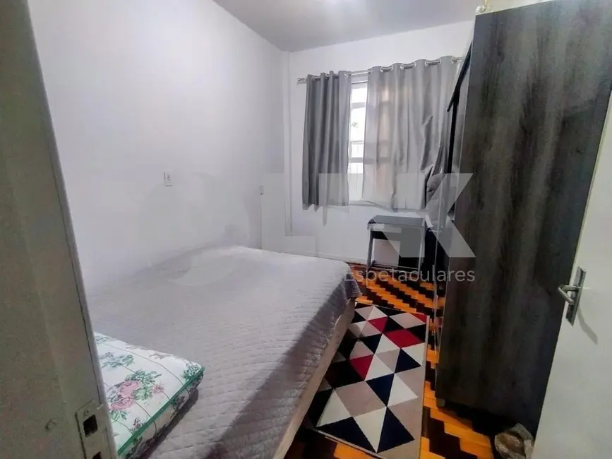 Apartamento com 3 quartos à venda, 70m2 em Centro Histórico, Porto Alegre - RS - imagem 9 Foto 9 de Apartamento com 3 quartos à venda, 70m2 em Centro Histórico, Porto Alegre - RS
