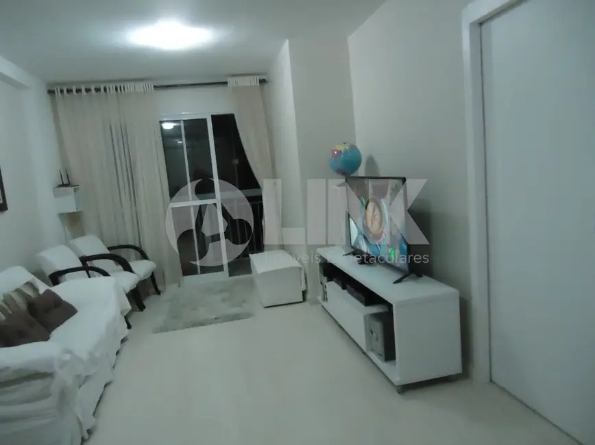 Foto 2 de Apartamento com 3 quartos à venda, 83m2 em Vila Ipiranga, Porto Alegre - RS