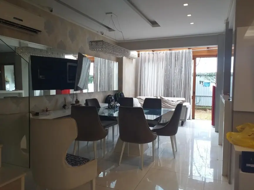 Casa de Condomínio com 3 quartos à venda, 230m2 em Santa Tereza, Porto Alegre - RS - imagem 5 Foto 5 de Casa de Condomínio com 3 quartos à venda, 230m2 em Santa Tereza, Porto Alegre - RS