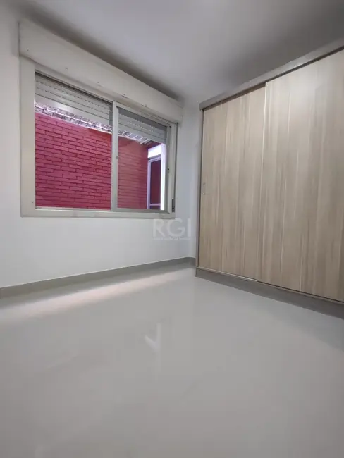 Foto 9 de Apartamento com 2 quartos à venda, 62m2 em Medianeira, Porto Alegre - RS