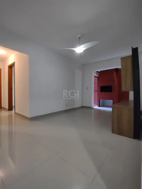 Foto 2 de Apartamento com 2 quartos à venda, 62m2 em Medianeira, Porto Alegre - RS
