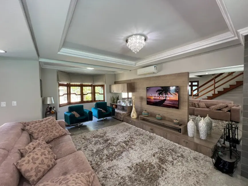 Foto 1 de Casa com 3 quartos à venda, 210m2 em Canoas - RS