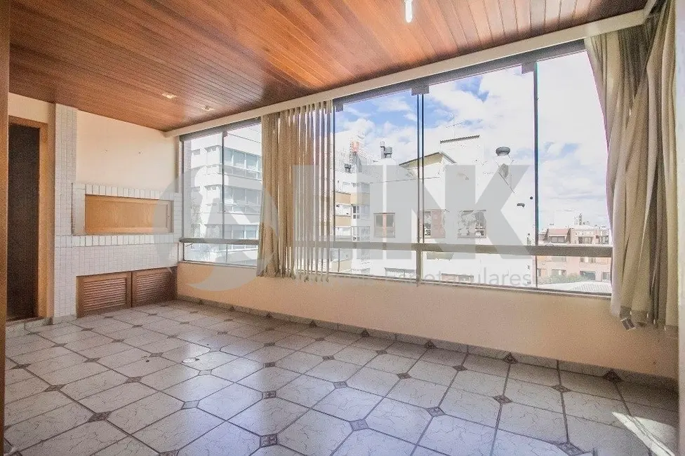 Foto 2 de Apartamento com 3 quartos à venda, 190m2 em Petrópolis, Porto Alegre - RS