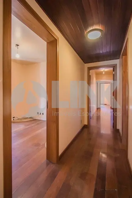 Apartamento com 3 quartos à venda, 190m2 em Petrópolis, Porto Alegre - RS - imagem 6 Foto 6 de Apartamento com 3 quartos à venda, 190m2 em Petrópolis, Porto Alegre - RS