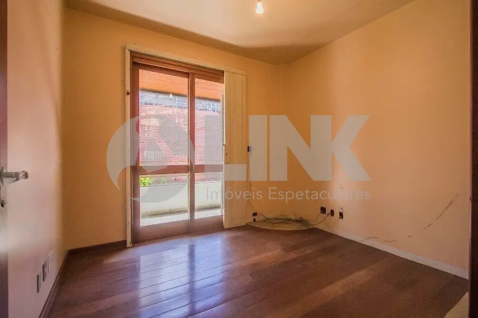 Apartamento com 3 quartos à venda, 190m2 em Petrópolis, Porto Alegre - RS - imagem 7 Foto 7 de Apartamento com 3 quartos à venda, 190m2 em Petrópolis, Porto Alegre - RS