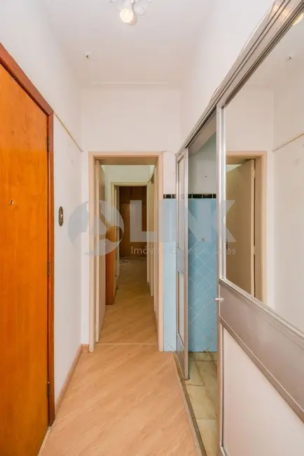 Apartamento com 2 quartos à venda, 50m2 em Centro Histórico, Porto Alegre - RS - imagem 4 Foto 4 de Apartamento com 2 quartos à venda, 50m2 em Centro Histórico, Porto Alegre - RS