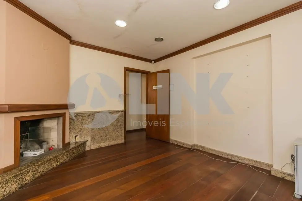 Casa com 5 quartos à venda, 365m2 em Petrópolis, Porto Alegre - RS - imagem 8 Foto 8 de Casa com 5 quartos à venda, 365m2 em Petrópolis, Porto Alegre - RS