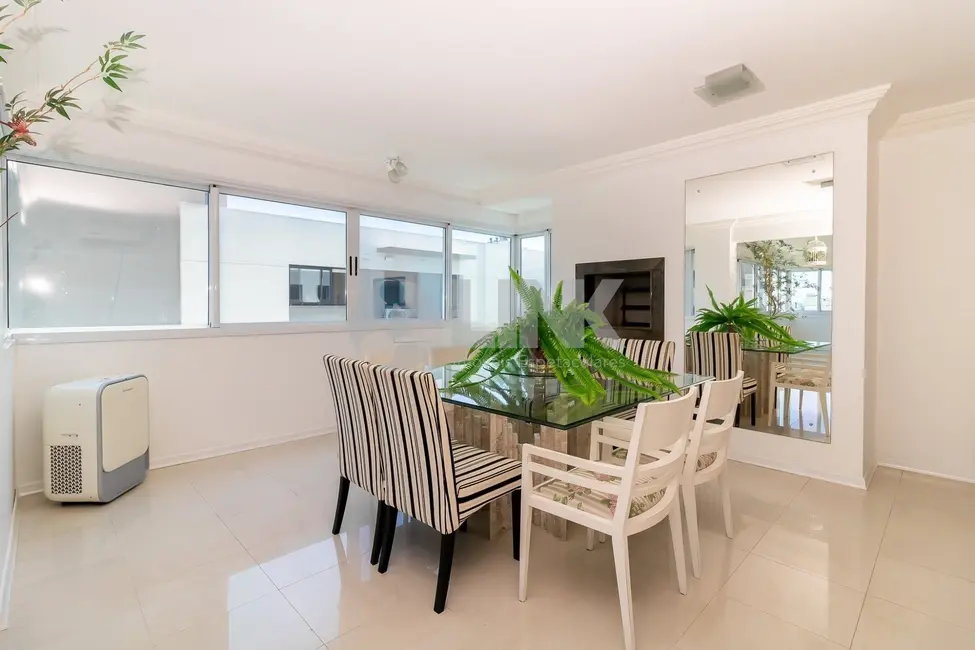 Foto 6 de Apartamento com 3 quartos à venda, 167m2 em Petrópolis, Porto Alegre - RS