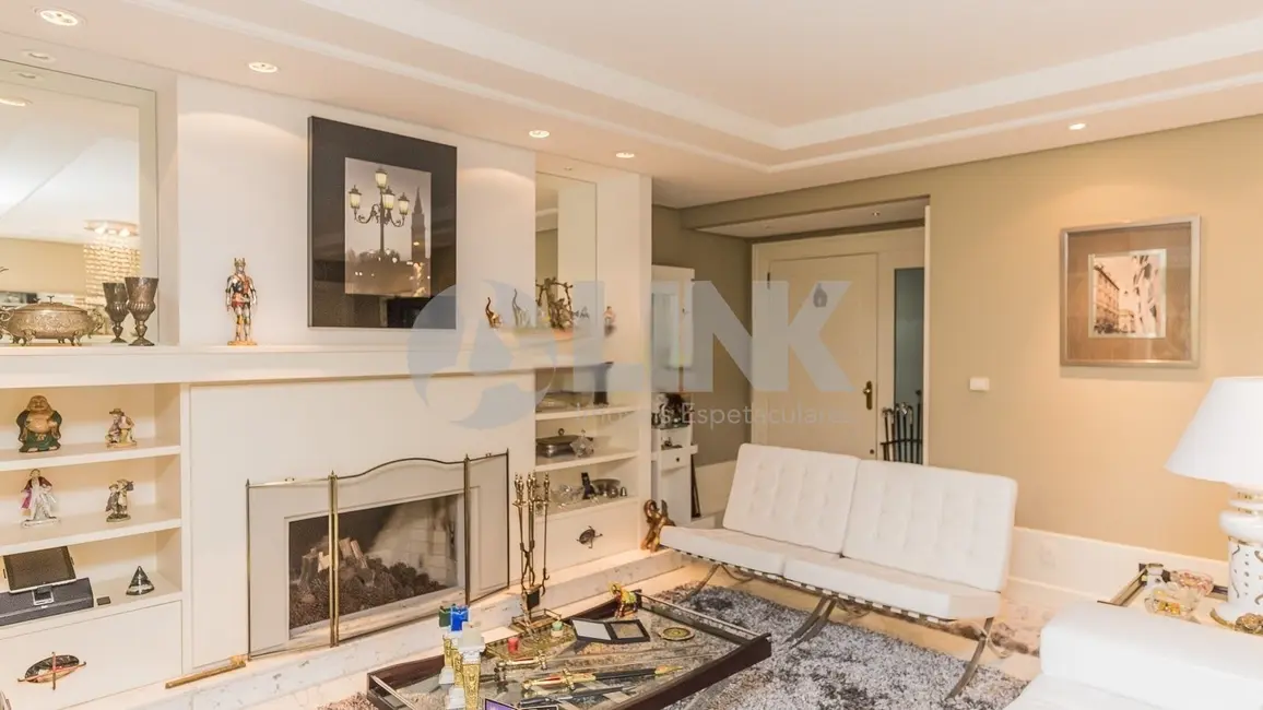 Apartamento com 4 quartos à venda, 190m2 em Petrópolis, Porto Alegre - RS - imagem 3 Foto 3 de Apartamento com 4 quartos à venda, 190m2 em Petrópolis, Porto Alegre - RS