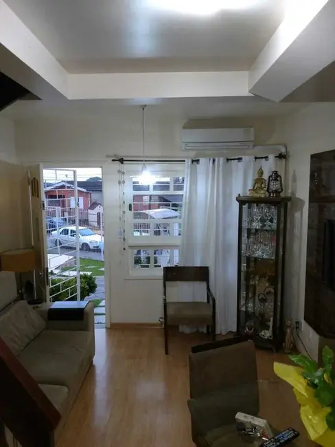 Foto 1 de Casa com 2 quartos à venda, 57m2 em Passo das Pedras, Porto Alegre - RS