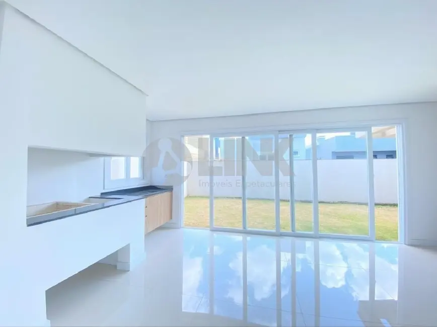 Casa de Condomínio com 4 quartos à venda, 296m2 em São Vicente, Gravatai - RS - imagem 4 Foto 4 de Casa de Condomínio com 4 quartos à venda, 296m2 em São Vicente, Gravatai - RS