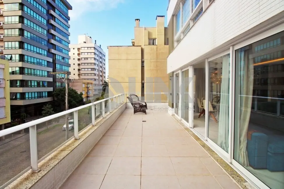 Apartamento com 3 quartos à venda, 288m2 em Menino Deus, Porto Alegre - RS - imagem 8 Foto 8 de Apartamento com 3 quartos à venda, 288m2 em Menino Deus, Porto Alegre - RS