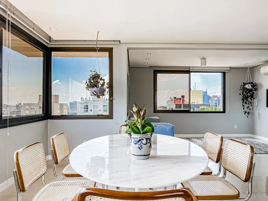 Apartamento com 3 quartos à venda, 168m2 em Rio Branco, Porto Alegre - RS - imagem 9 Foto 9 de Apartamento com 3 quartos à venda, 168m2 em Rio Branco, Porto Alegre - RS