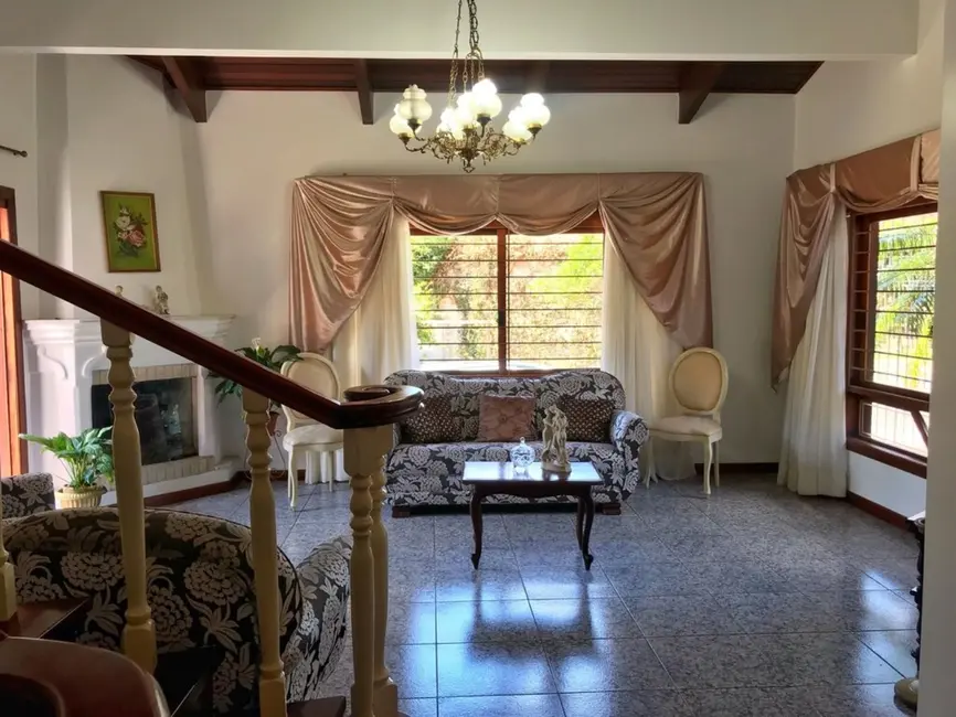 Foto 9 de Casa com 3 quartos à venda, 558m2 em Igara, Canoas - RS