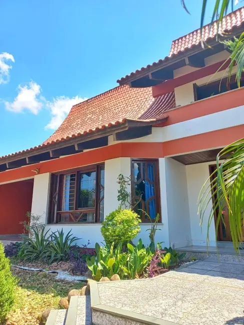 Foto 2 de Casa com 3 quartos à venda, 558m2 em Igara, Canoas - RS