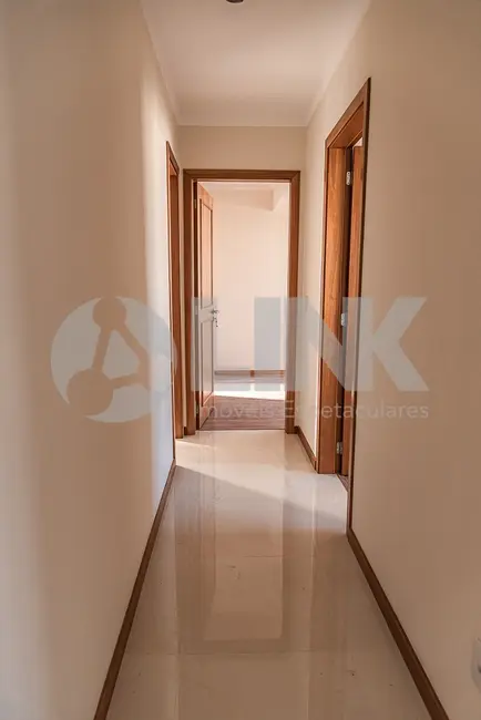 Apartamento com 3 quartos à venda, 196m2 em Petrópolis, Porto Alegre - RS - imagem 6 Foto 6 de Apartamento com 3 quartos à venda, 196m2 em Petrópolis, Porto Alegre - RS