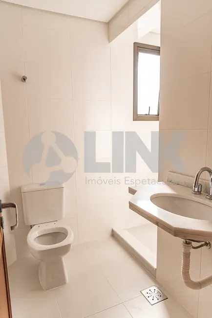 Apartamento com 3 quartos à venda, 196m2 em Petrópolis, Porto Alegre - RS - imagem 9 Foto 9 de Apartamento com 3 quartos à venda, 196m2 em Petrópolis, Porto Alegre - RS