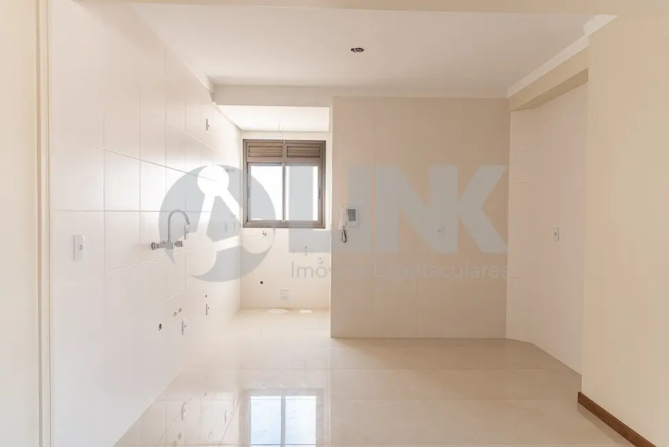 Apartamento com 3 quartos à venda, 196m2 em Petrópolis, Porto Alegre - RS - imagem 4 Foto 4 de Apartamento com 3 quartos à venda, 196m2 em Petrópolis, Porto Alegre - RS