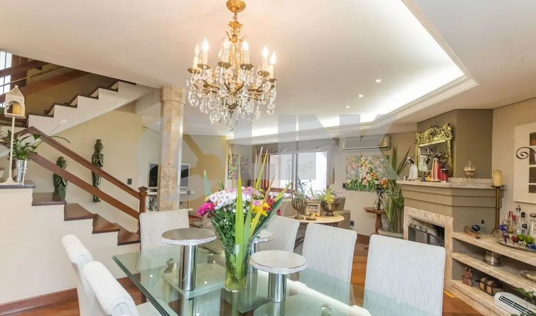 Casa de Condomínio com 6 quartos à venda, 445m2 em Três Figueiras, Porto Alegre - RS - imagem 8 Foto 8 de Casa de Condomínio com 6 quartos à venda, 445m2 em Três Figueiras, Porto Alegre - RS