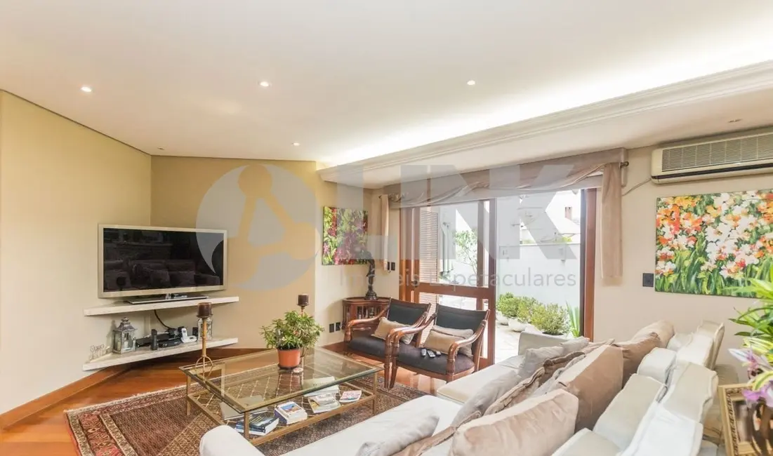 Casa de Condomínio com 6 quartos à venda, 445m2 em Três Figueiras, Porto Alegre - RS - imagem 2 Foto 2 de Casa de Condomínio com 6 quartos à venda, 445m2 em Três Figueiras, Porto Alegre - RS