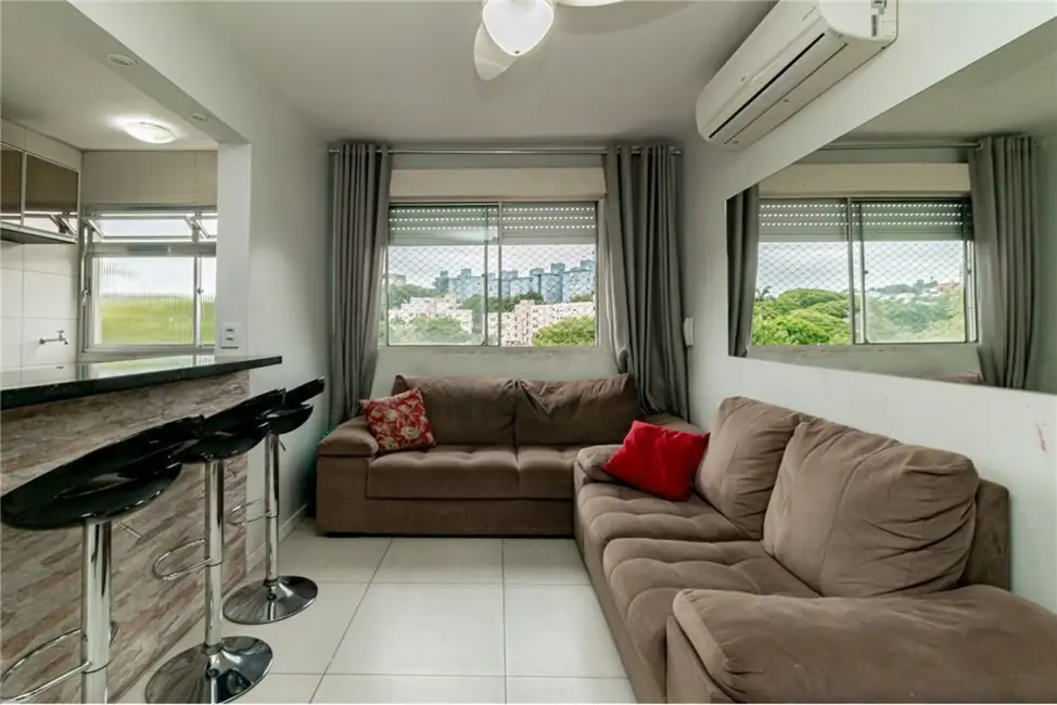 Foto 2 de Apartamento com 3 quartos à venda, 63m2 em Santo Antônio, Porto Alegre - RS