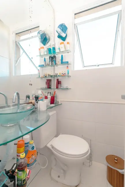 Apartamento com 1 quarto à venda, 30m2 em Centro Histórico, Porto Alegre - RS - imagem 8 Foto 8 de Apartamento com 1 quarto à venda, 30m2 em Centro Histórico, Porto Alegre - RS