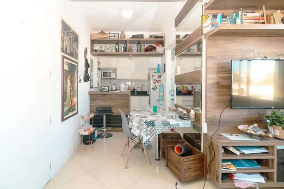 Apartamento com 1 quarto à venda, 30m2 em Centro Histórico, Porto Alegre - RS - imagem 4 Foto 4 de Apartamento com 1 quarto à venda, 30m2 em Centro Histórico, Porto Alegre - RS