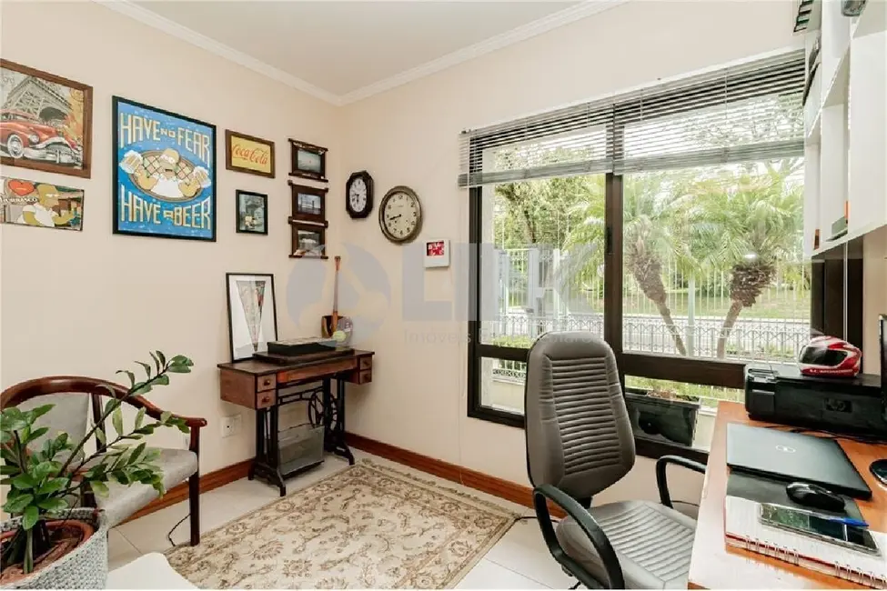 Foto 6 de Apartamento com 3 quartos à venda, 202m2 em Vila Ipiranga, Porto Alegre - RS