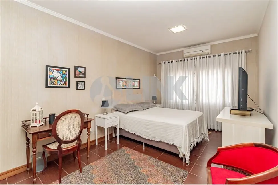 Foto 9 de Apartamento com 3 quartos à venda, 202m2 em Vila Ipiranga, Porto Alegre - RS