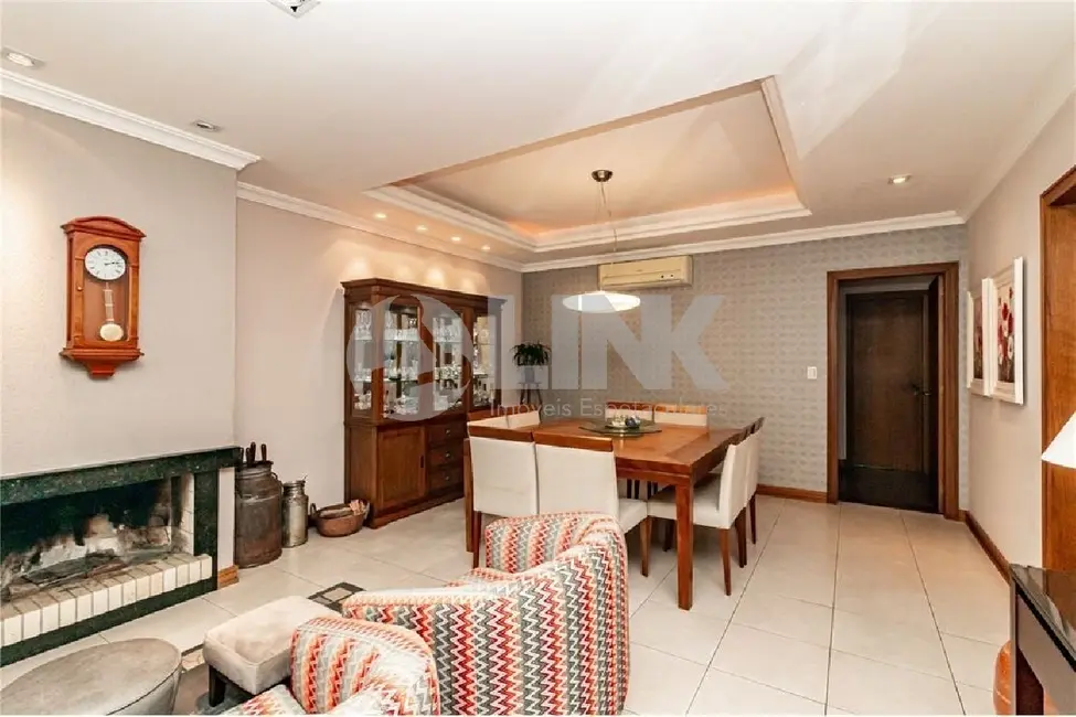 Foto 5 de Apartamento com 3 quartos à venda, 202m2 em Vila Ipiranga, Porto Alegre - RS