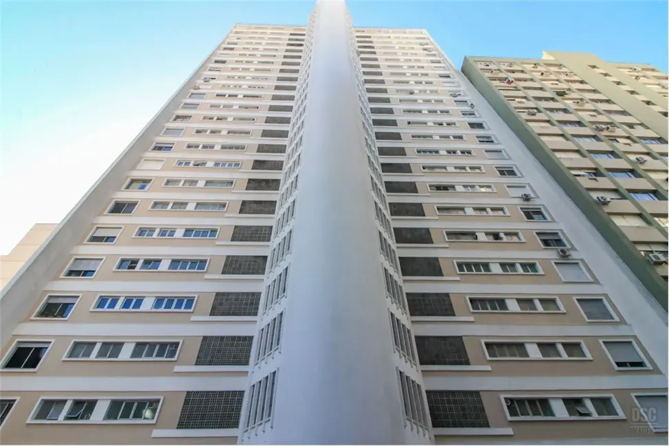 Apartamento com 4 quartos à venda, 207m2 em Centro Histórico, Porto Alegre - RS - imagem 5 Foto 5 de Apartamento com 4 quartos à venda, 207m2 em Centro Histórico, Porto Alegre - RS