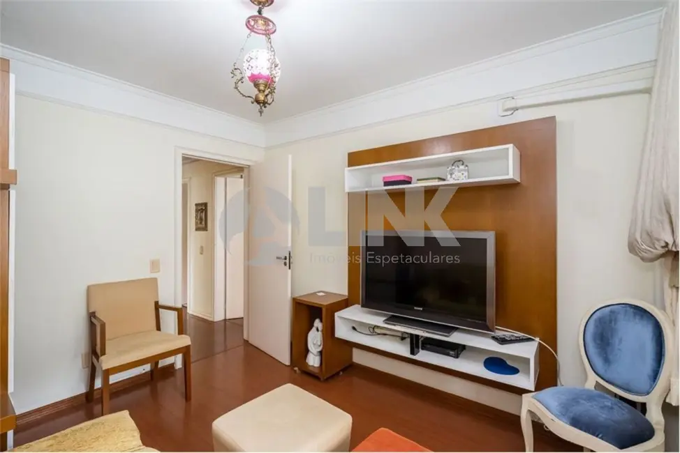 Foto 9 de Apartamento com 3 quartos à venda, 131m2 em Higienópolis, Porto Alegre - RS