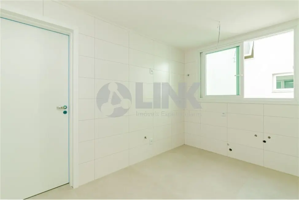 Apartamento com 3 quartos à venda, 184m2 em Menino Deus, Porto Alegre - RS - imagem 5 Foto 5 de Apartamento com 3 quartos à venda, 184m2 em Menino Deus, Porto Alegre - RS