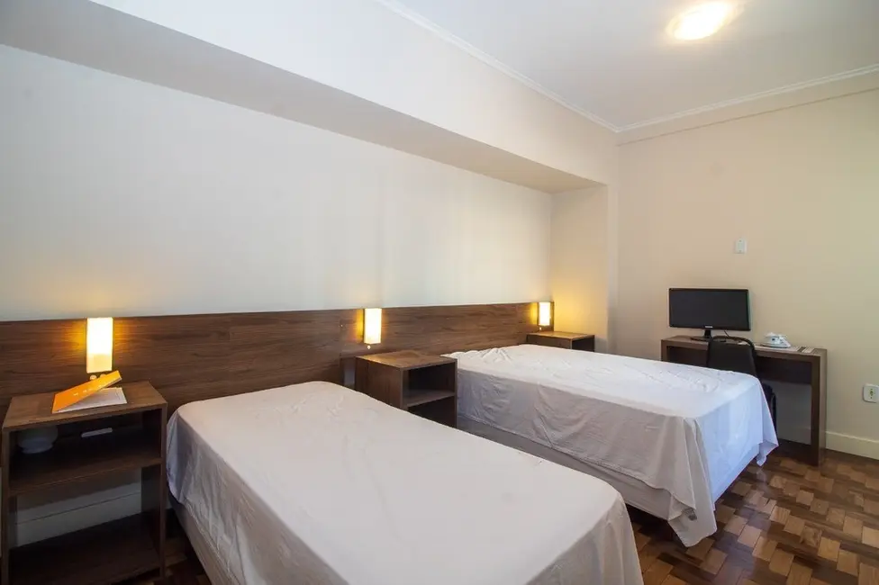 Loft / Flat com 1 quarto à venda, 27m2 em Centro Histórico, Porto Alegre - RS - imagem 6 Foto 6 de Loft / Flat com 1 quarto à venda, 27m2 em Centro Histórico, Porto Alegre - RS
