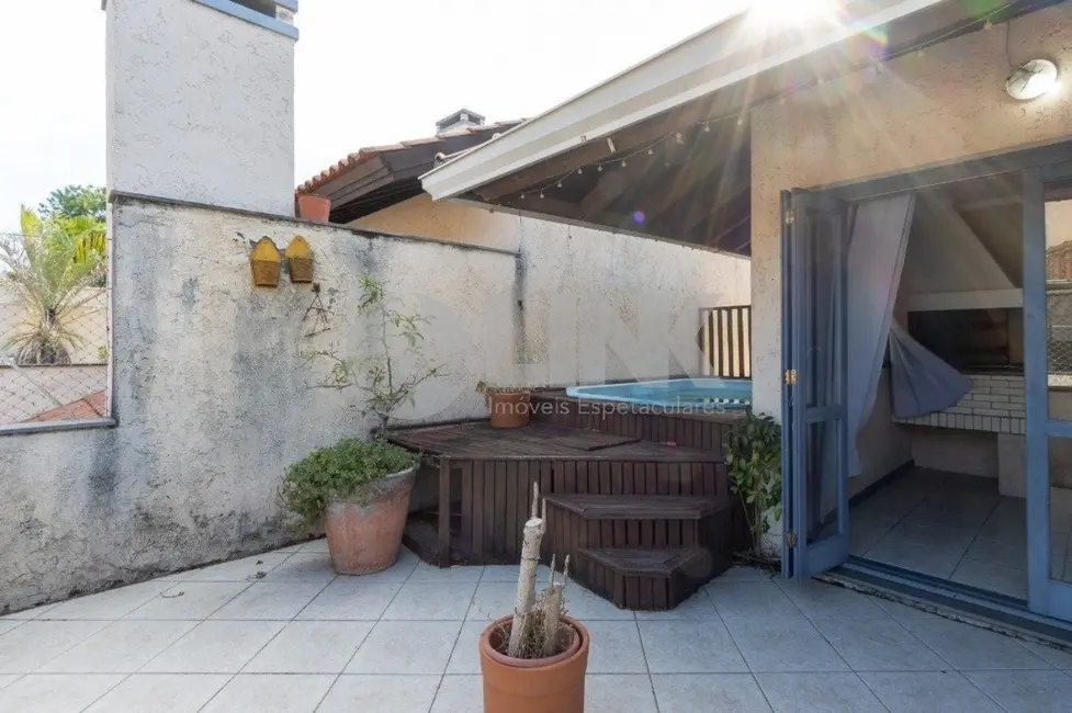 Foto 3 de Casa de Condomínio com 3 quartos à venda, 196m2 em Vila Assunção, Porto Alegre - RS