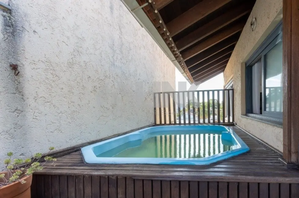 Foto 2 de Casa de Condomínio com 3 quartos à venda, 196m2 em Vila Assunção, Porto Alegre - RS