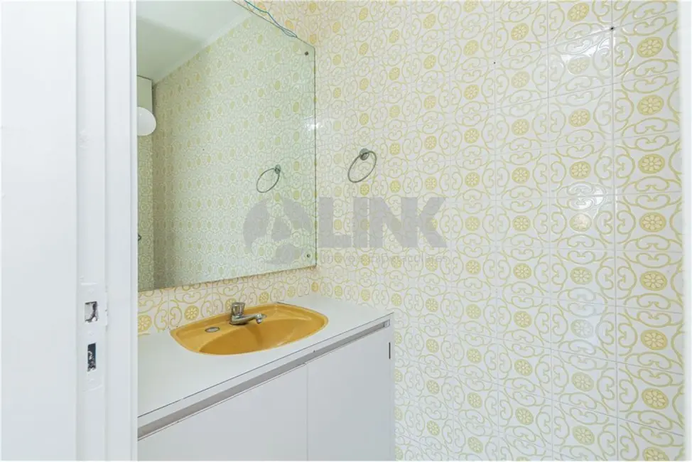 Apartamento com 4 quartos à venda, 144m2 em Higienópolis, Porto Alegre - RS - imagem 8 Foto 8 de Apartamento com 4 quartos à venda, 144m2 em Higienópolis, Porto Alegre - RS