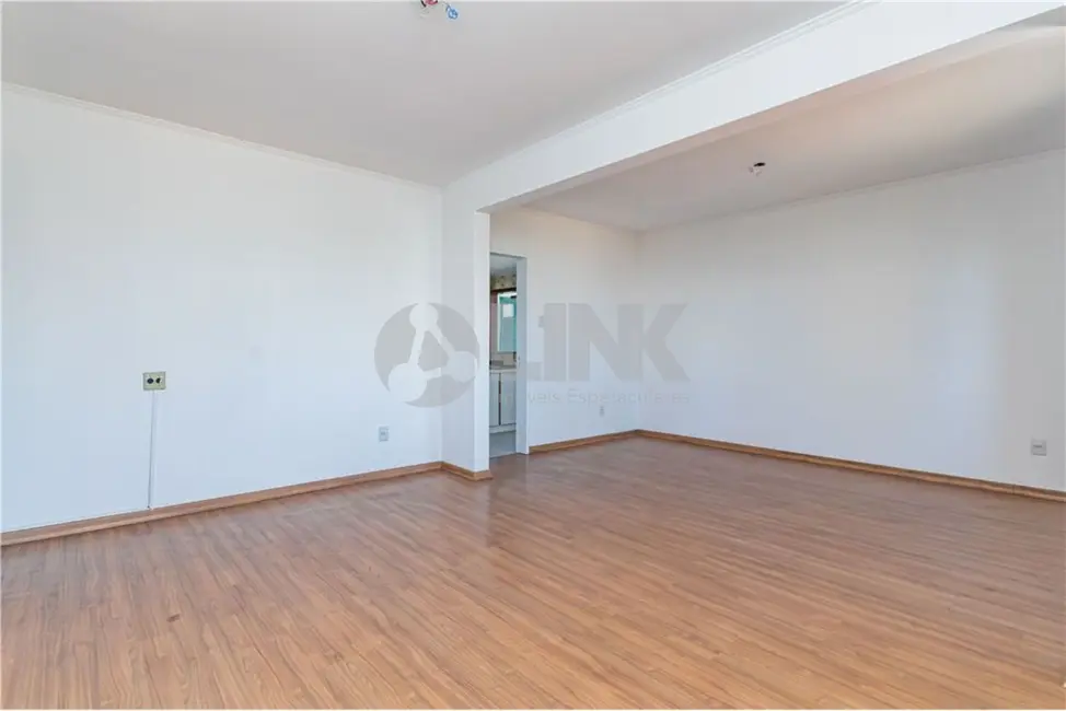 Apartamento com 4 quartos à venda, 144m2 em Higienópolis, Porto Alegre - RS - imagem 3 Foto 3 de Apartamento com 4 quartos à venda, 144m2 em Higienópolis, Porto Alegre - RS