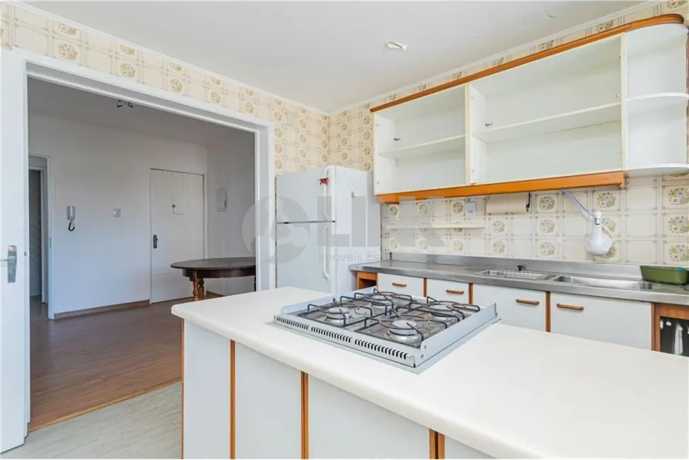 Apartamento com 4 quartos à venda, 144m2 em Higienópolis, Porto Alegre - RS - imagem 7 Foto 7 de Apartamento com 4 quartos à venda, 144m2 em Higienópolis, Porto Alegre - RS