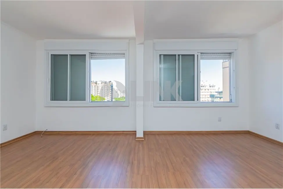 Apartamento com 4 quartos à venda, 144m2 em Higienópolis, Porto Alegre - RS - imagem 2 Foto 2 de Apartamento com 4 quartos à venda, 144m2 em Higienópolis, Porto Alegre - RS