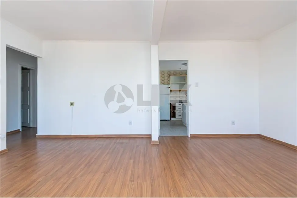 Apartamento com 4 quartos à venda, 144m2 em Higienópolis, Porto Alegre - RS - imagem 4 Foto 4 de Apartamento com 4 quartos à venda, 144m2 em Higienópolis, Porto Alegre - RS
