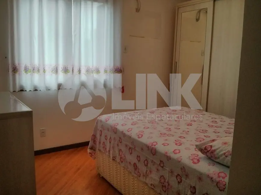 Foto 9 de Apartamento com 2 quartos à venda, 74m2 em Santana, Porto Alegre - RS